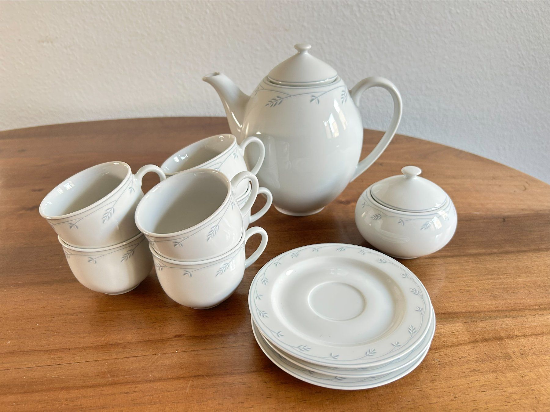Set di piatti: Thun Fine  Porcelain Made in Czech Republic – Usato da Brunnen venduto da Kloster_Ingenbohl