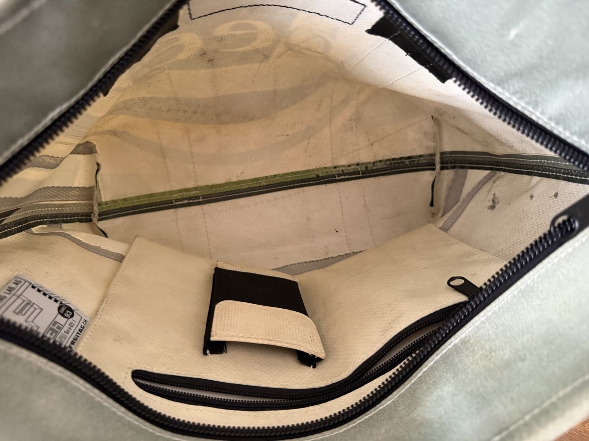 Freitag Taschen: FREITAG F72 DONNA – Gebraucht aus Brügg BE von Goob 5