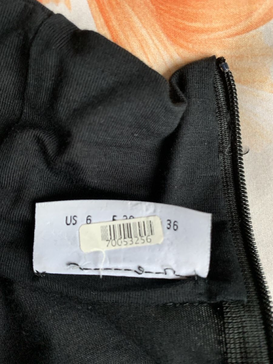 Akris Maglioni & Felpe: AKRIS: Exklusiver geraffter schwarzer Rollkragenpullover, 36 – Nuovo (secondo la descrizione) da Luzern venduto da designluzern 7