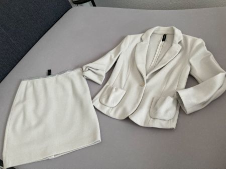 Marc Cain Damen Deux Pièces Size 3/90 Schurwolle/10 Cashmere