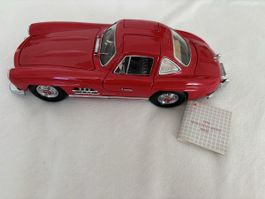 Mercedes-Benz 300 SL Flügeltürer (1954) – Rotes Modellauto