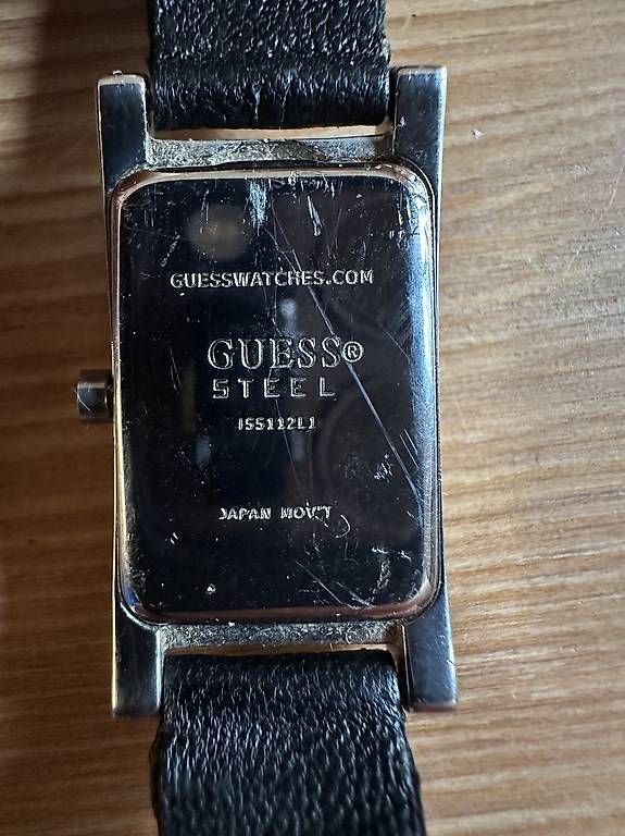 Orologi: Damen Uhr Guess – Usato da Horgen venduto da mhallensleben 2