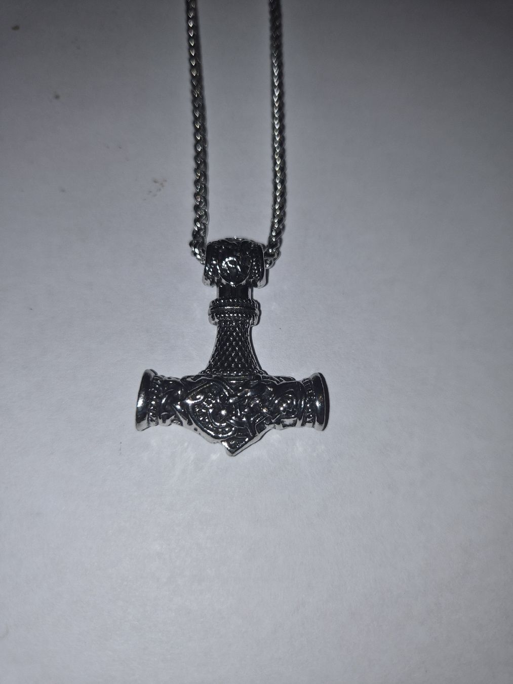 Colliers: collier marteau de Thor – Neuf (Voir description) à Senèdes par hen_fw8b