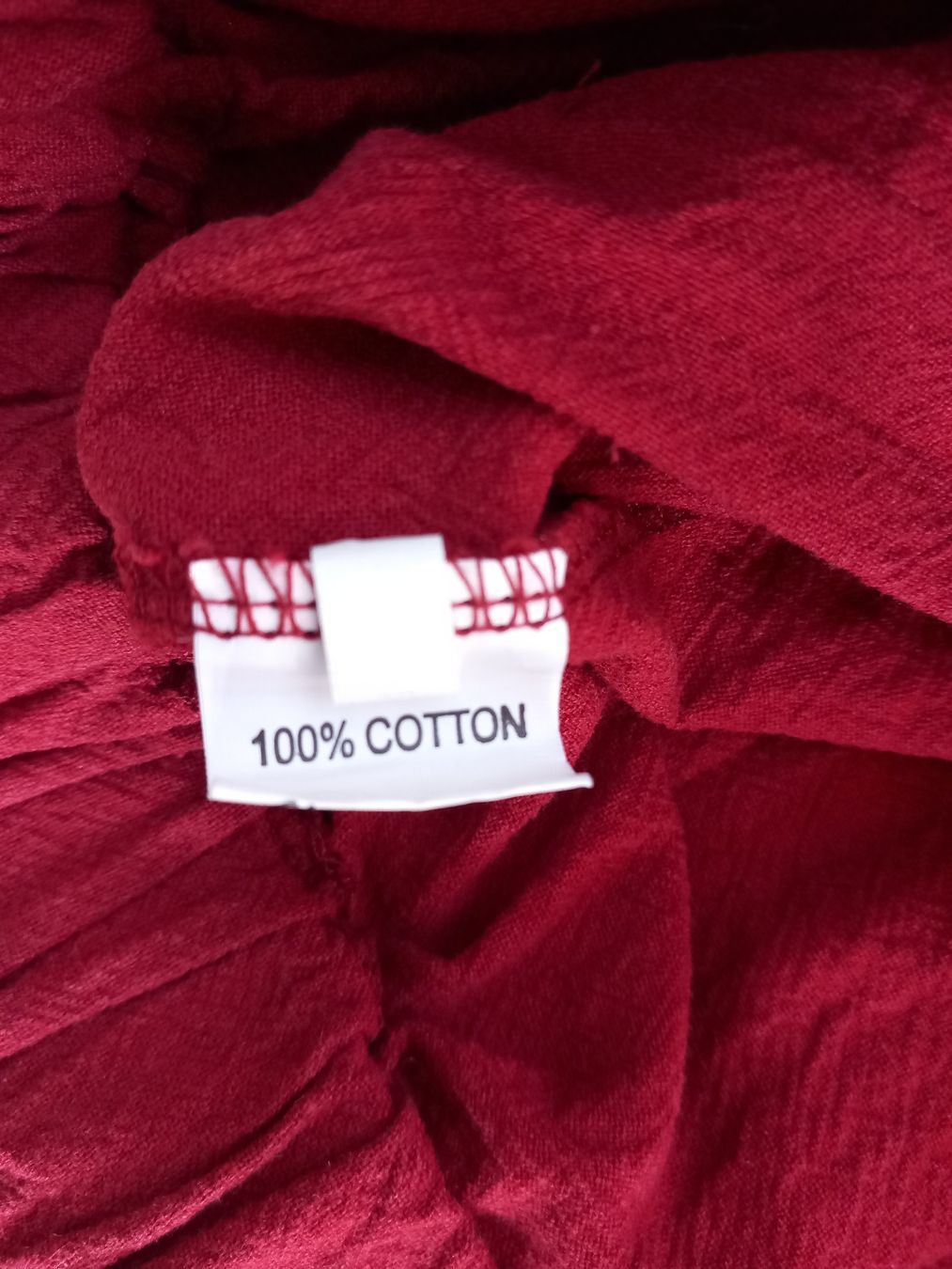 Hosen: Short rouge en 100% coton – Gebraucht aus Faoug von per_kp6r 2