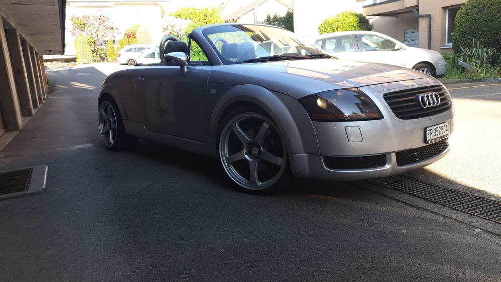 AUDI TT Quattro Roadster 1.8l / 225ps