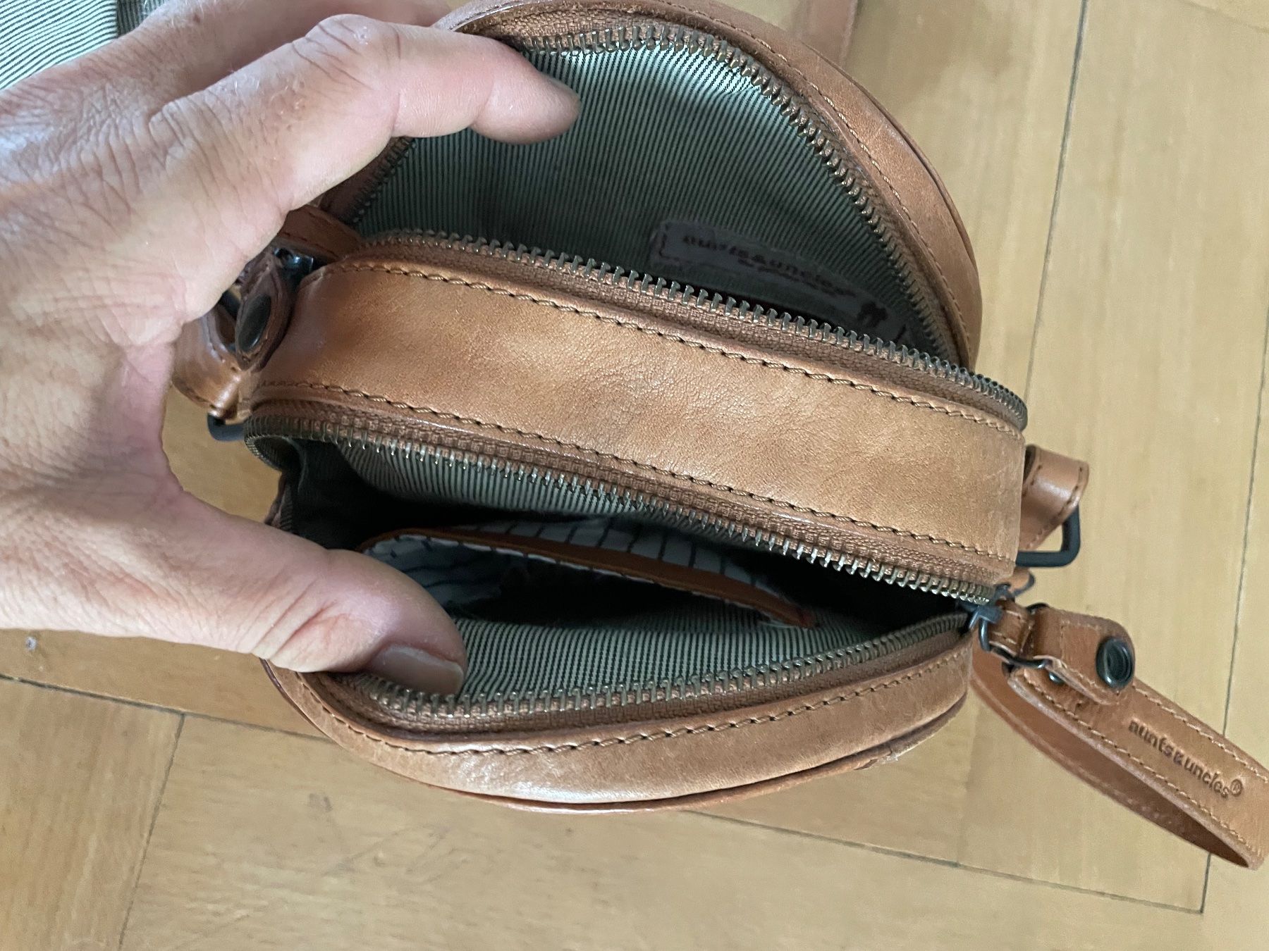 Taschen für Damen: Handtasche Aunts& uncles – Gebraucht aus Arbon von Meret2 2