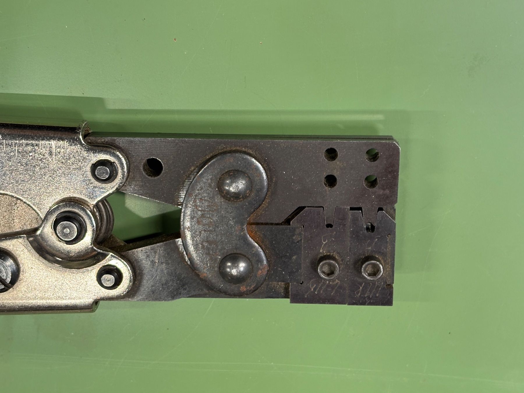 Alle Werkzeuge: Molex HTR L115 Crimpzange, Kabelschuhzange – Gebraucht aus Winterthur von ReUse_Baumarkt 1