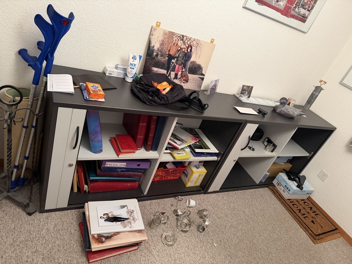 Armadi: Büroschrank – Usato da Romanshorn venduto da Honeyloops-1993