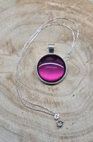 Halskette mit Cabochon Anhänger pink Neu