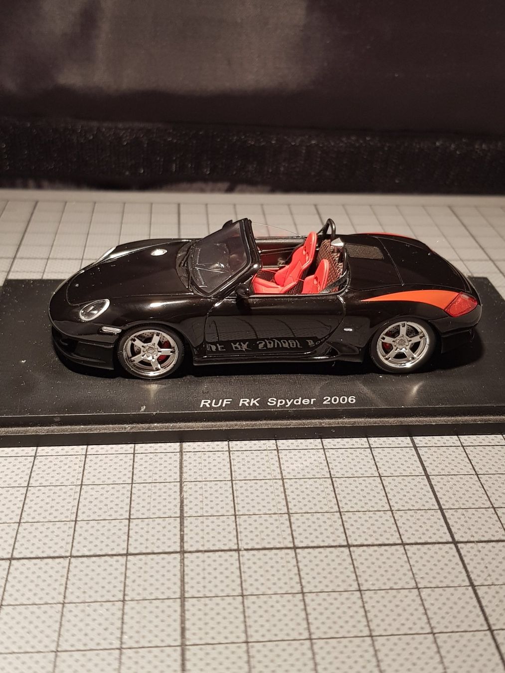Spark Modellini d'auto: RUF RK Spyder 2006 – Nuovo e nell'imballaggio originale da Chézard-St-Martin venduto da AlPat-Collections