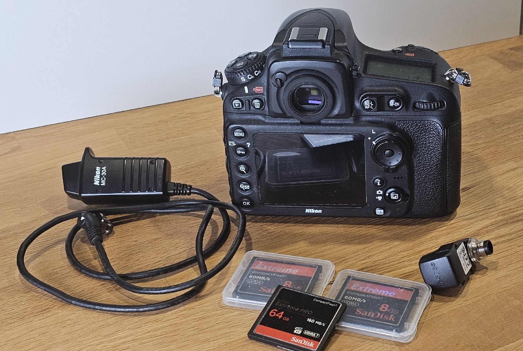 Nikon Fotocamera: Nikon D810 mit Zubehör – Usato da Neuendorf venduto da Foxhollow01 2