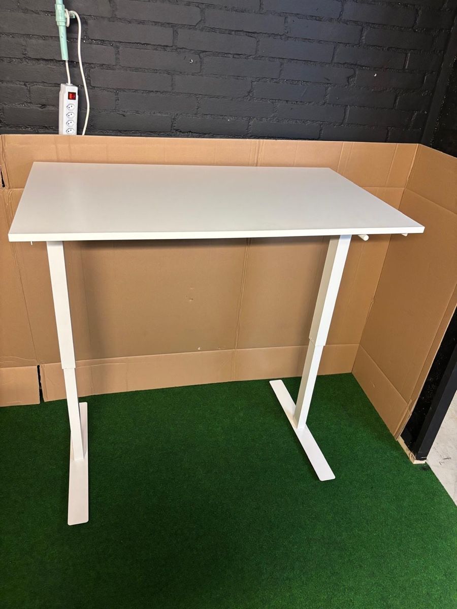 Scrivanie: Ikea Bürotisch Stehetisch Troten – Usato da Zug venduto da Biki72 1