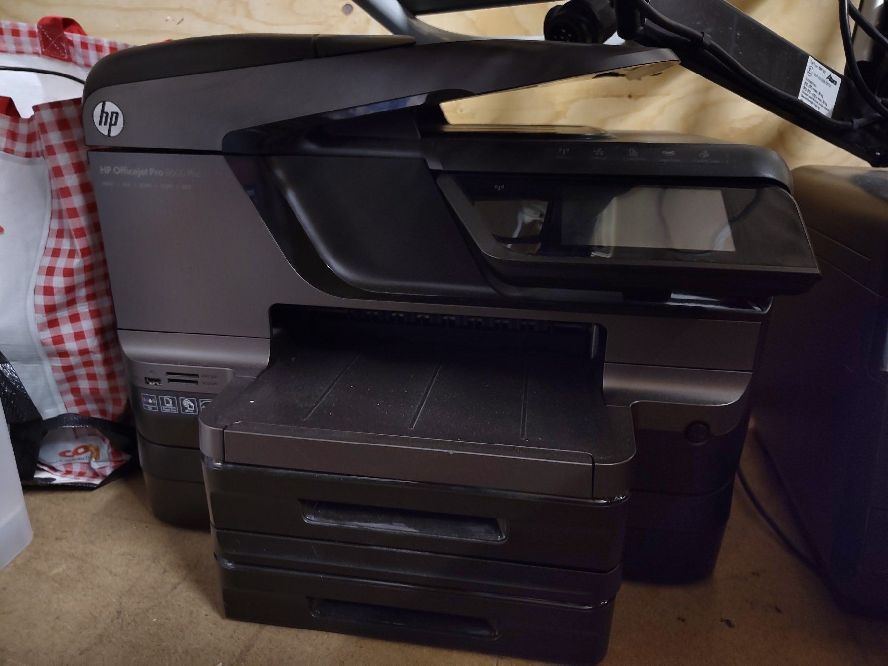 Hewlett Packard Drucker: HP Officejet Pro 8600 Plus E-All-in-One-Drucker - N911g – Gebraucht aus Adligenswil von nic_fc8b
