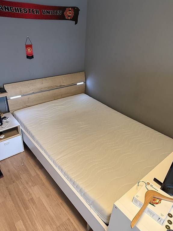 Materassi: Matratze 140 x 200 cm – Usato da Fislisbach venduto da Jale_31