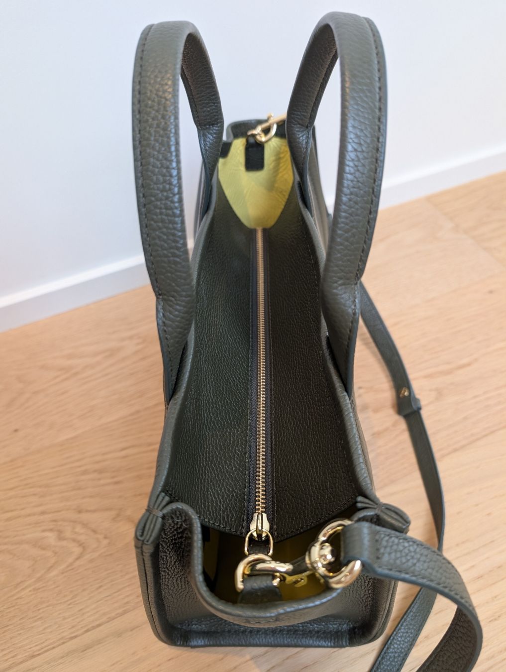 Marc Jacobs Borse da donna: Marc Jacobs The Totebag Medium – Nuovo (secondo la descrizione) da Bergdietikon venduto da patcake87 5