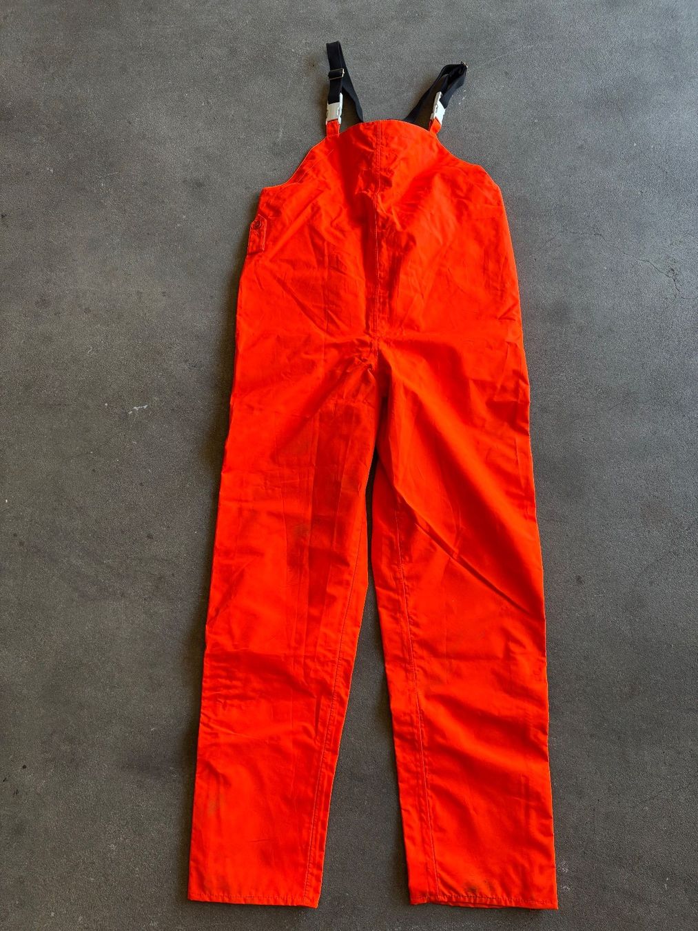 Pantalons: Regenhose – D'occasion à Siselen BE par findusine