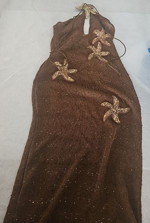 Lamges braunes Strandkleid
