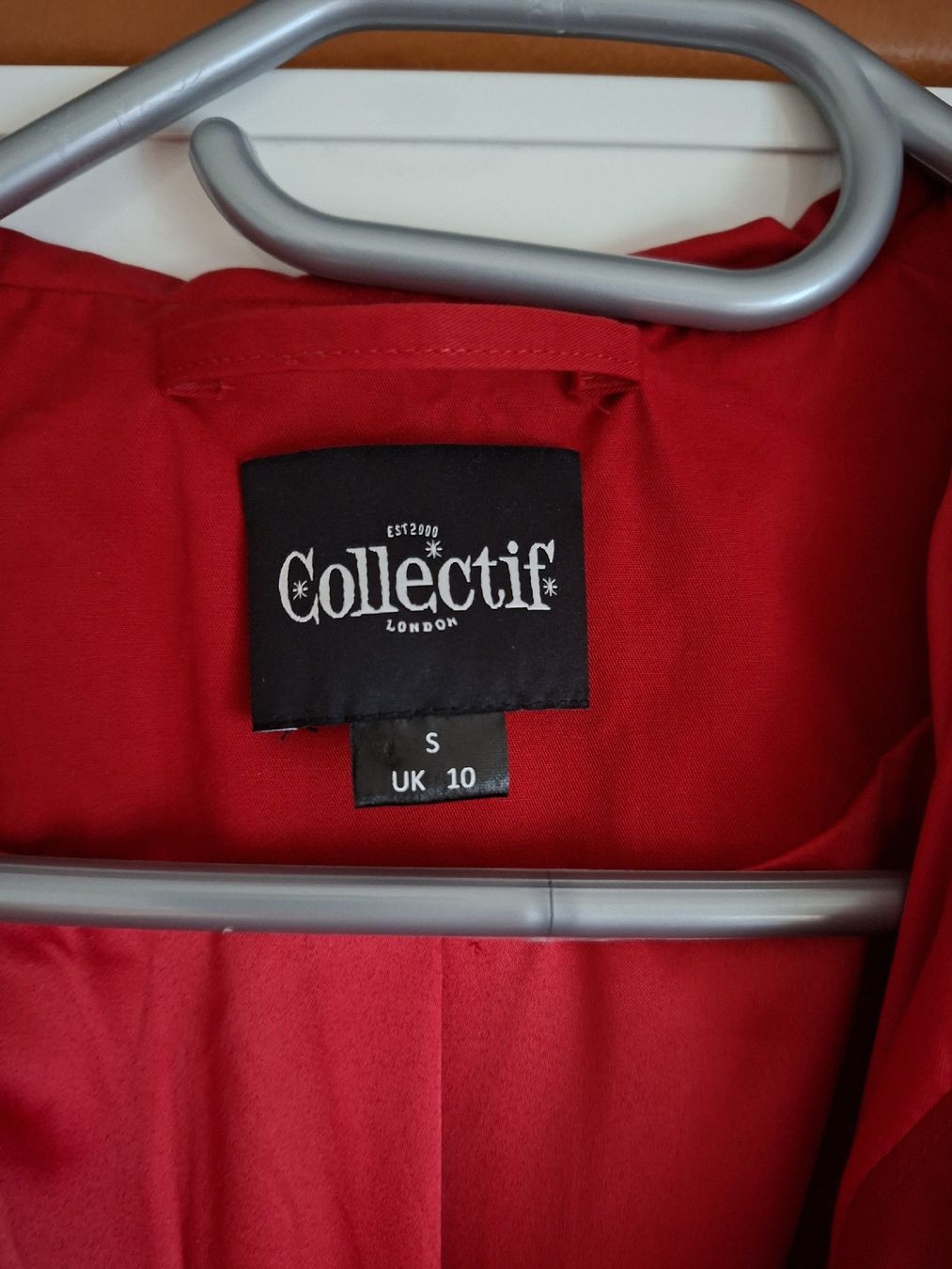 Cappotti: roter Trenchcoat von collectif – Usato da Oftringen venduto da Nore1990 1