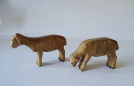3 alte Holz-Ziegen, handgeschnitzt, handbemalt