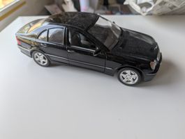 Mercedes C-Klasse 1:18 