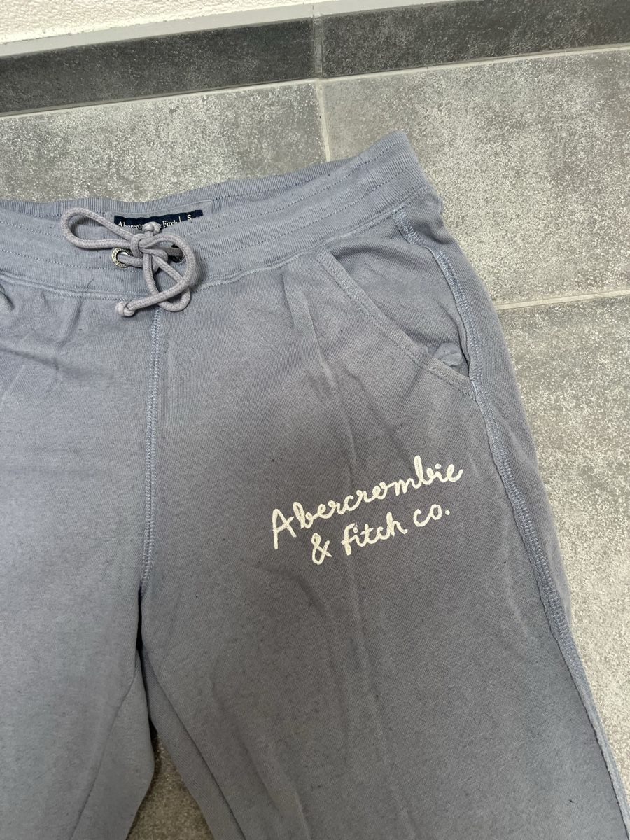 Abercrombie Pantaloni: Abercrombie & Fitch Trainerhose Grösse S – Usato da Wettswil venduto da alstel24 1