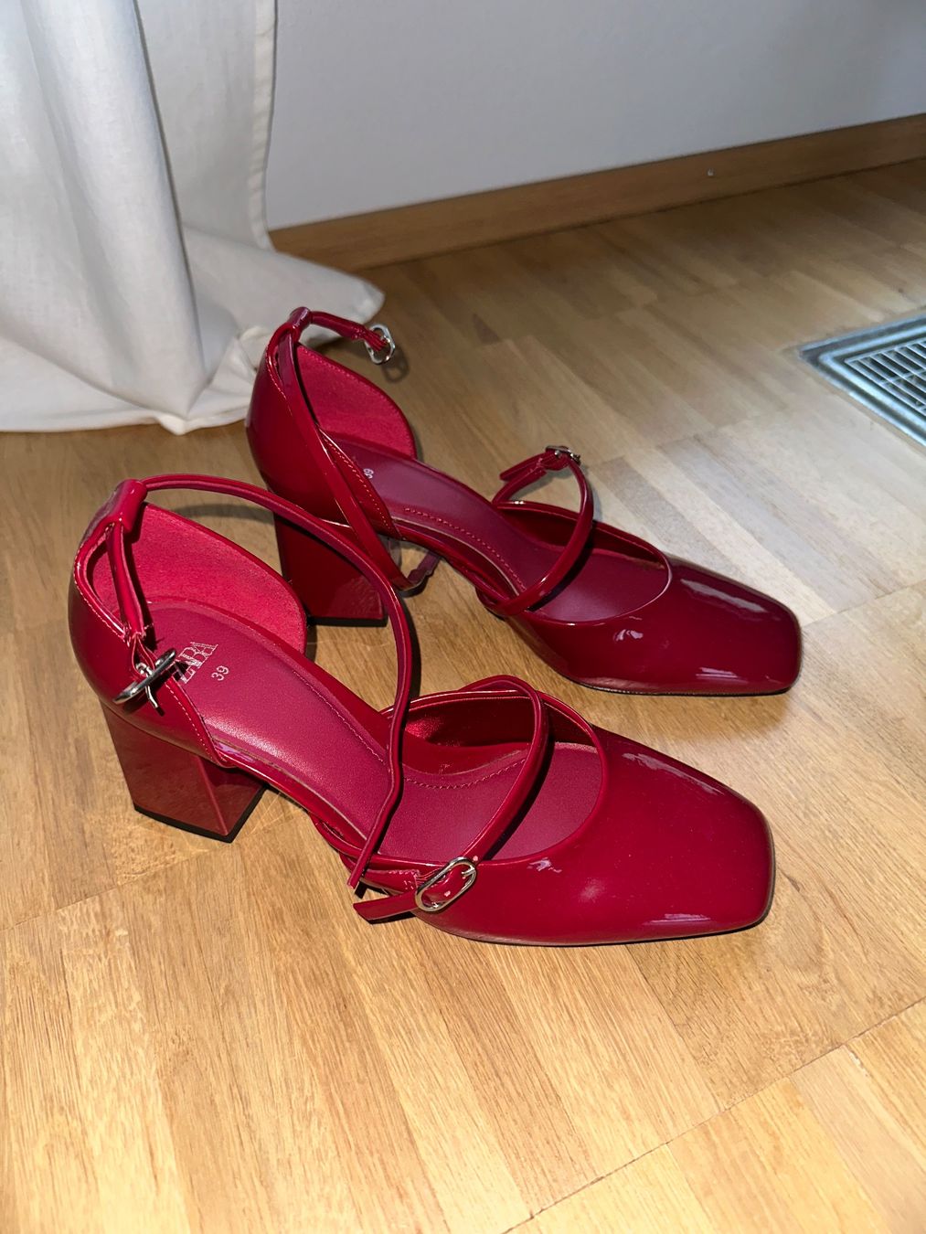 Scarpe da donna: Mary Janes / rot / Gr. 38 – Usato da Regensdorf venduto da sofia681 1