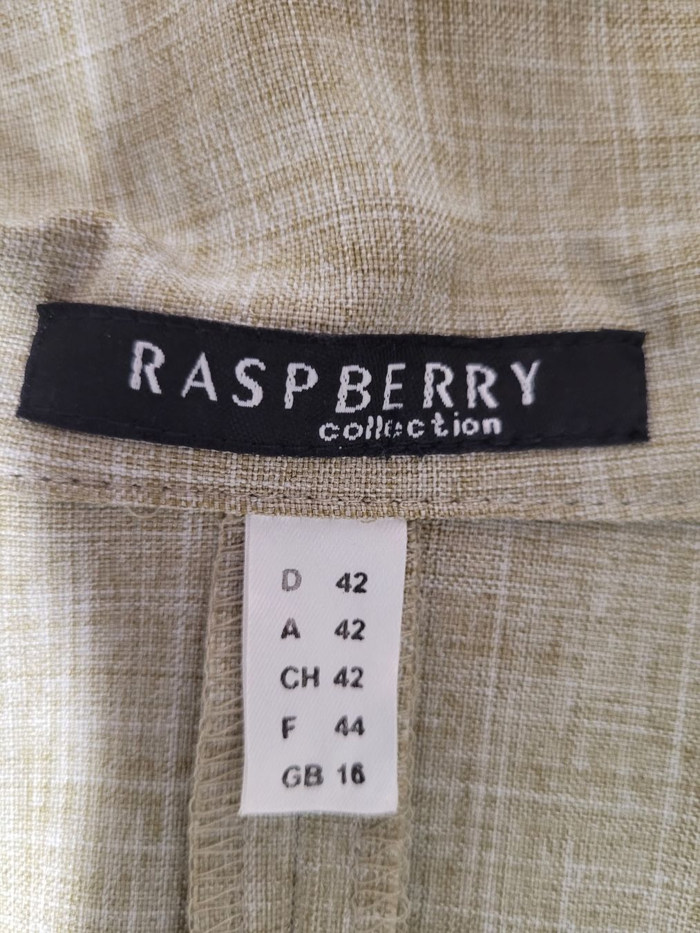 Robes: RASPBERRY Robe 42 – D'occasion à Lausanne par PlusValue_Lausanne 2