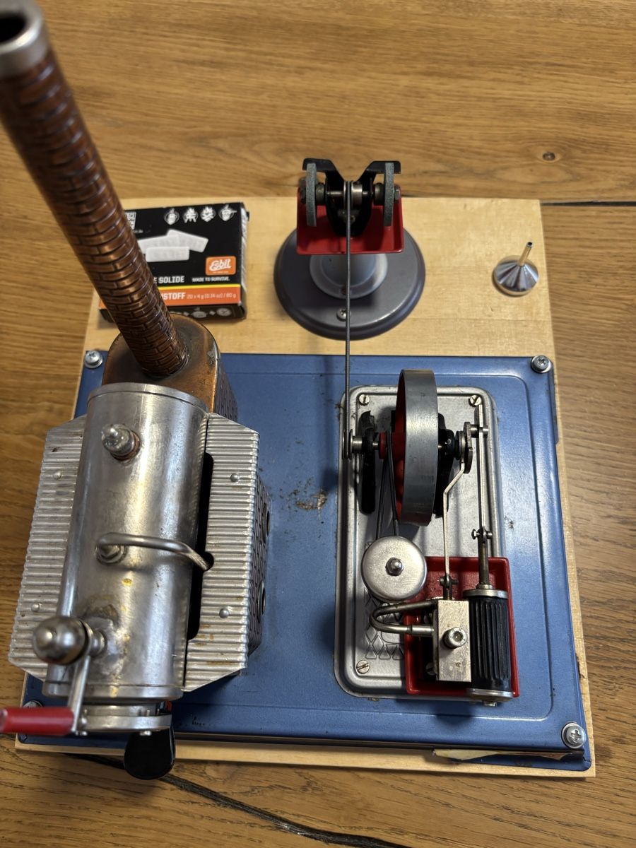 Wilesco Kit di modellismo & Modellini statici: Dampfmaschine Wilesko – Usato da Zufikon venduto da Honda-cbr1000 1