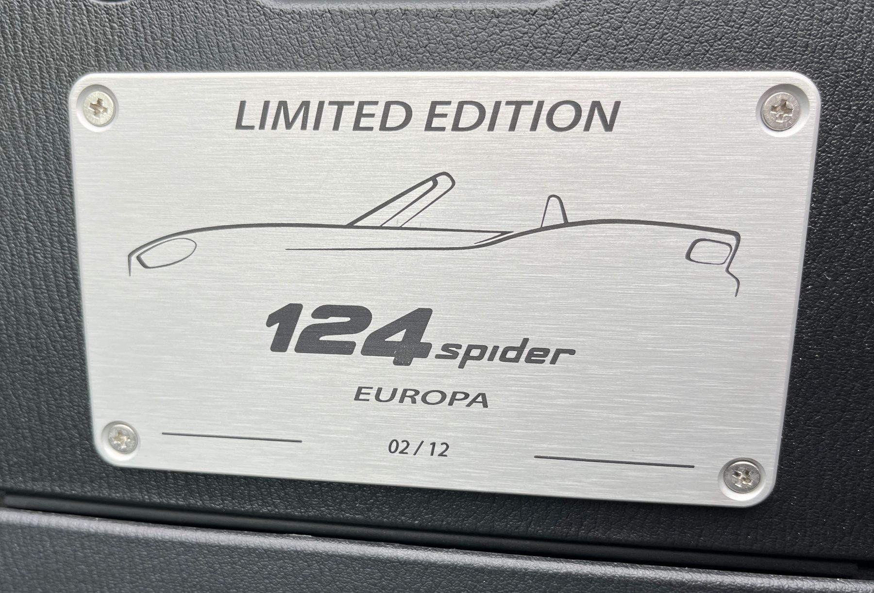 Fiat Autos: Fiat 124 Spider Limited Edition – Gebraucht aus Seengen von Ducevo 5