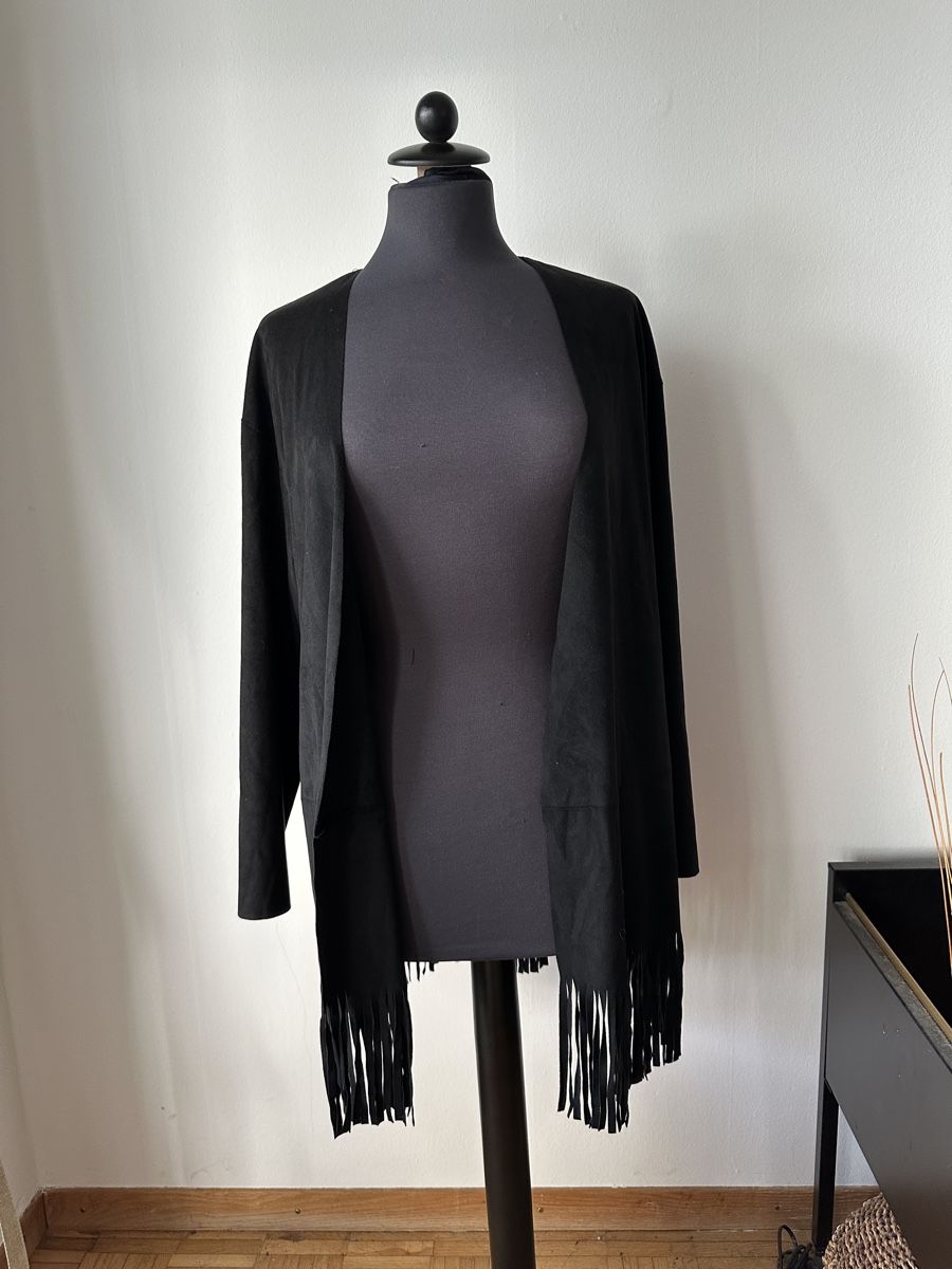 Zara Jacken: Damen Jacke Schwarz Fransen Grösse S Zara Basic – Gebraucht aus Wohlen AG von jes_9c79 2