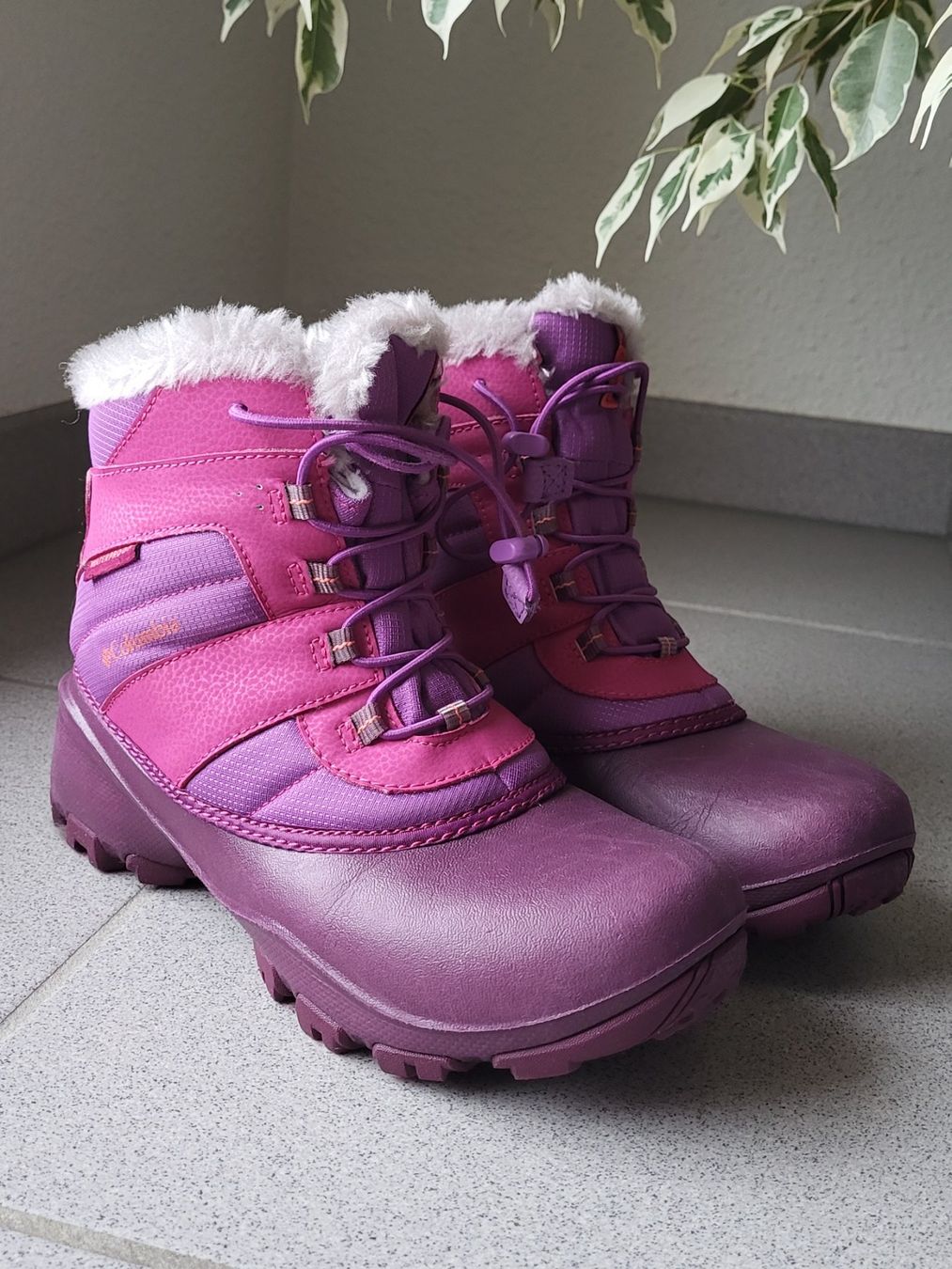 Columbia Scarpe da donna: Bottes de neige Columbia taille 38 – Usato da St-Prex venduto da natali78