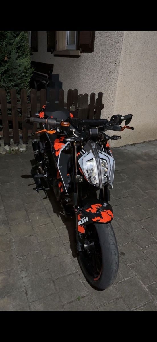 KTM Strada: KTM Duke 125 – Usato da Schöftland venduto da fox09