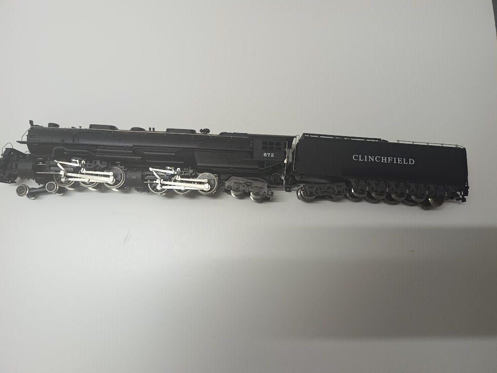 Rivarossi Modelleisenbahnen: Rivarossi 672 – Gebraucht aus Amlikon-Bissegg von Bienenlok