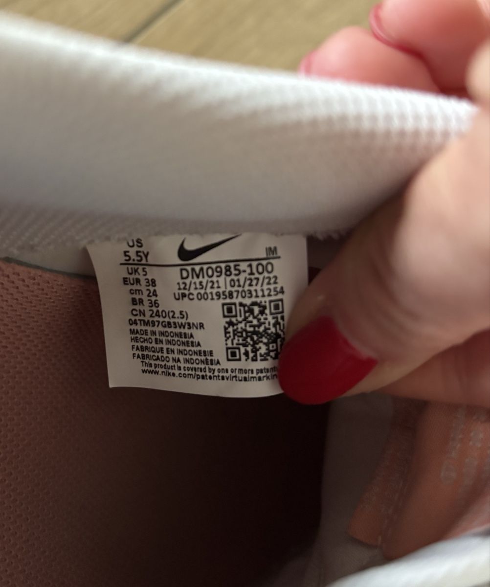 Nike Damenschuhe: Nike Air – Gebraucht aus Courrendlin von Sasoou07 3