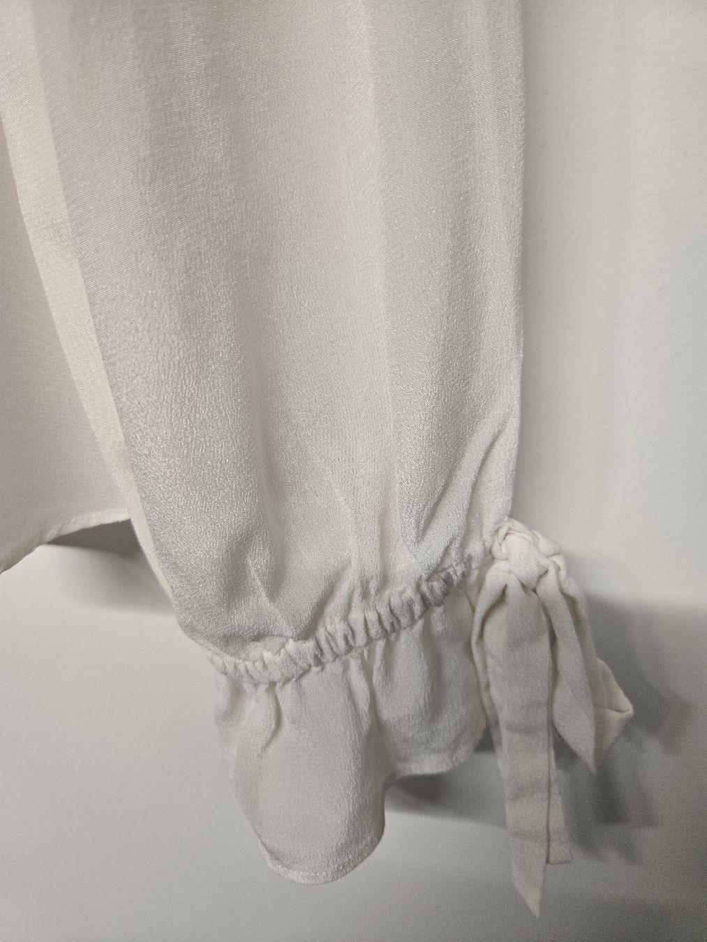 Pinko Camicette: PINKO Bluse Weiss/Creme Spitzenbluse, Seidenbluse – Usato da Gutenswil venduto da Spomi 1