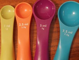Lot de 4 cuillères à mesurer colorées,idéal cuisine
