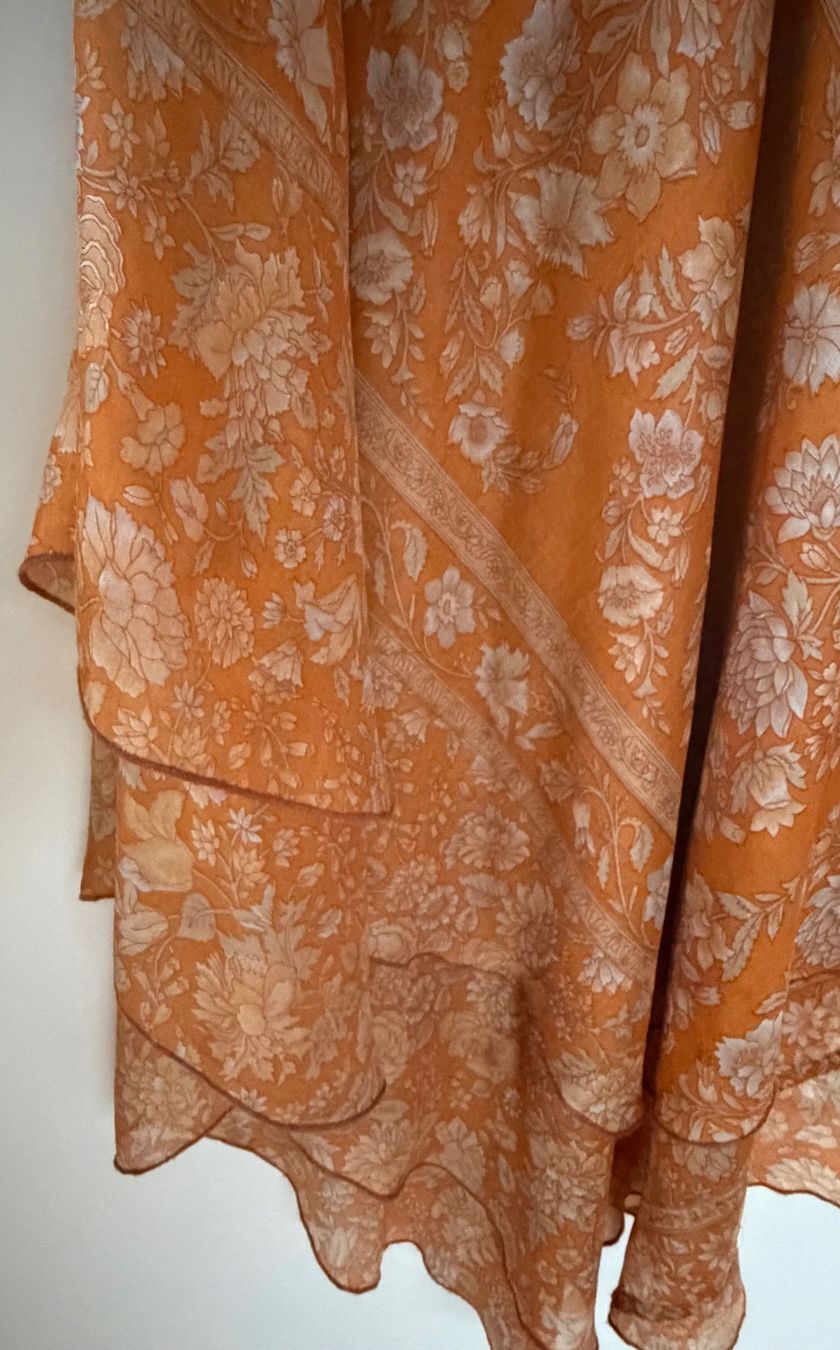 Vestiti: Wunderschönes seidenes Midikleid mit Blumenmuster, Grösse M – Usato da Uster venduto da Koralle6 4
