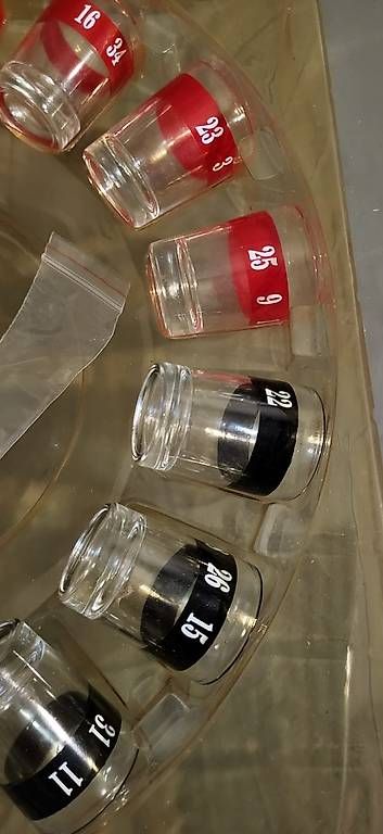 Spiele: Alkohol-Roulette - roulette alcolica – Neu und originalverpackt aus Curio von mia_vb5z