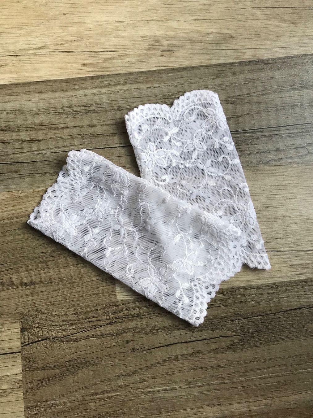Guanti & manicotti: Armstulpen aus Spitze – Nuovo (secondo la descrizione) da Innerthal venduto da System_of_a_down 1