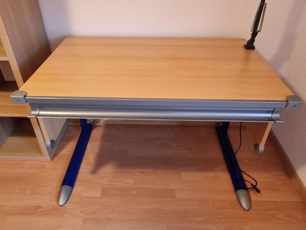 Bureau avec plan inclinable (Gebraucht) in Bevaix für CHF 50 – nur ...
