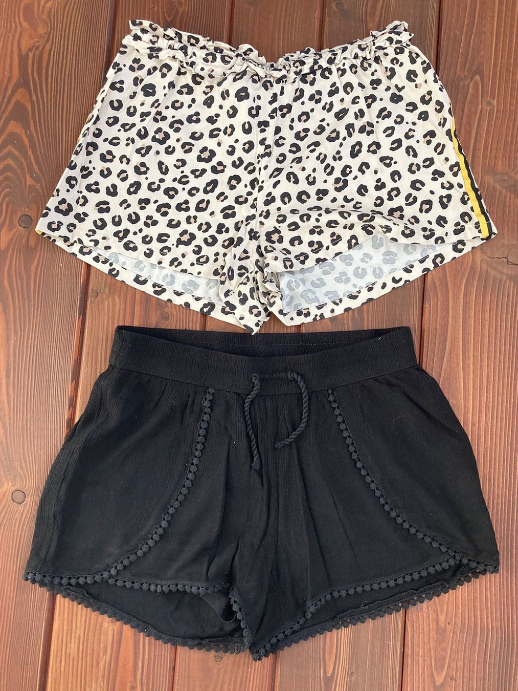 C&A Lotti & Set di vestiti: 2 Shorts été fille – Usato da Vionnaz venduto da nadinus73