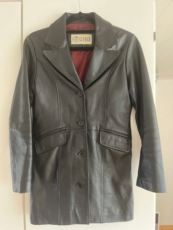 Schwarze Lederjacke mit Innenfutter, Grösse S