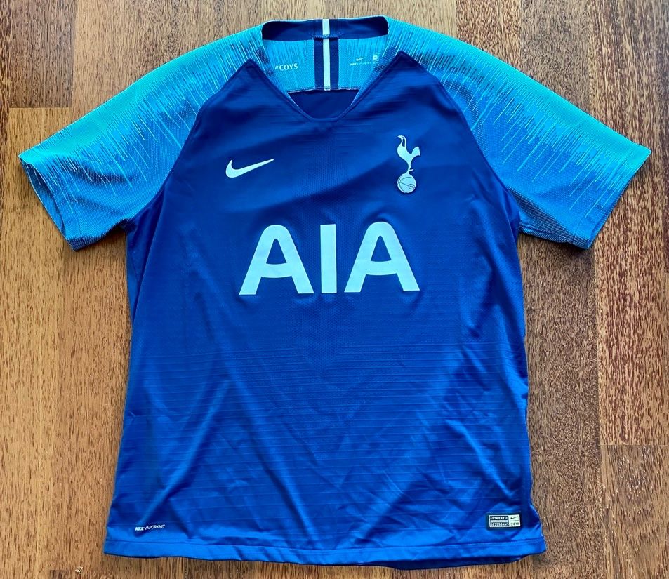 Nike Canottiere & Pantaloni: Tottenham Hotspur Away Shirt - Authentic Version Saison 2018 – Nuovo (secondo la descrizione) da Hermetschwil-Staffeln venduto da Beat131