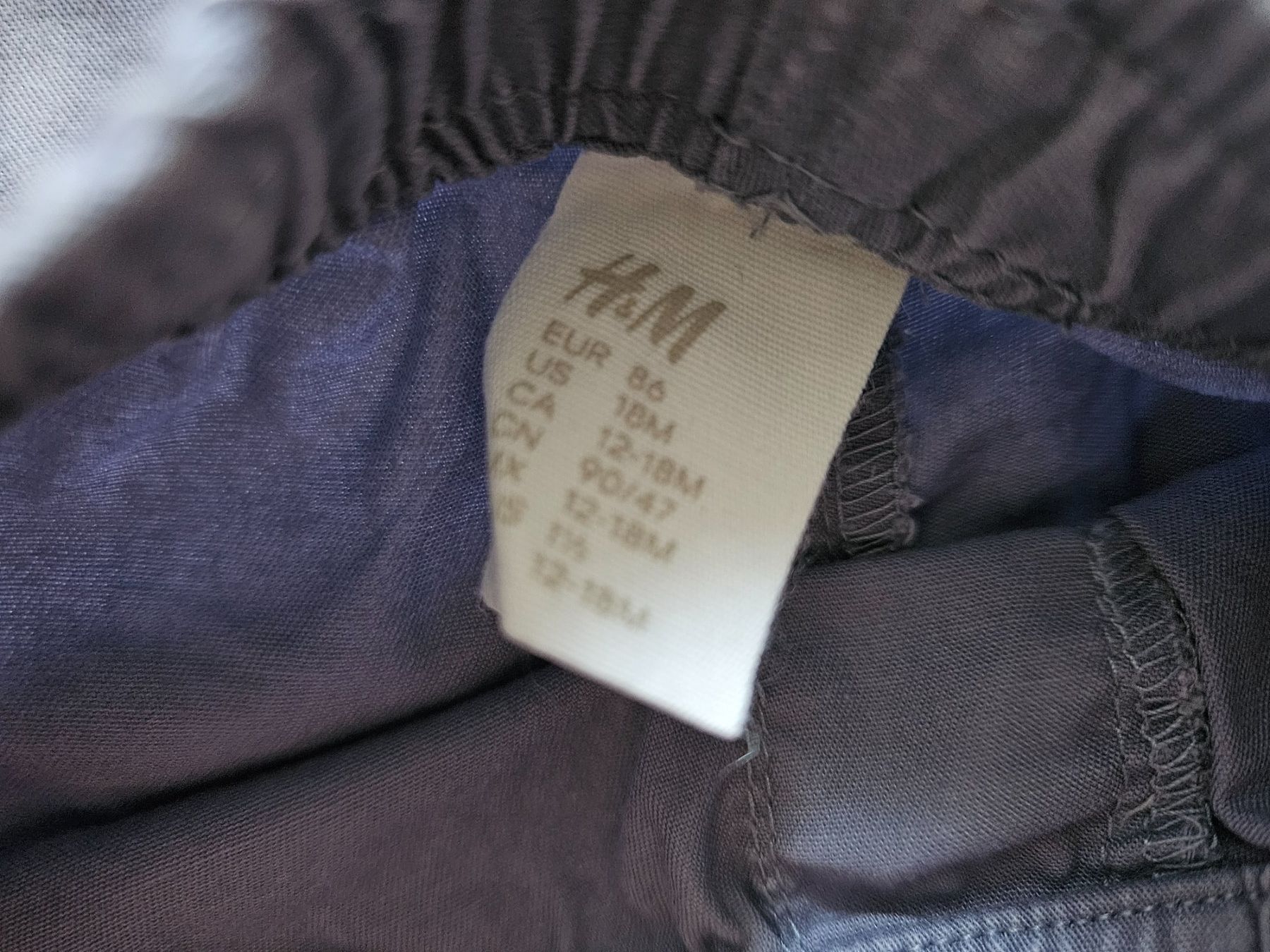 H&M Pantaloni: 2x Shorts von H&M, hellblau, Gr. 86 – Usato da Bern venduto da Oloui 3