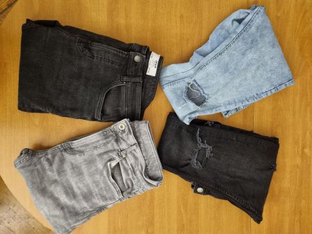 Lot de 4 Jeans déchirés taille 40 Bershka