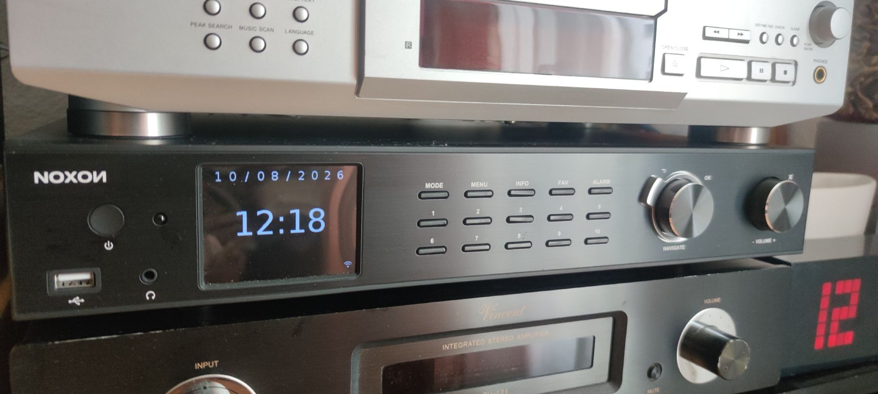 Radio: Nixon A571 – Usato da Meggen venduto da Malecifent