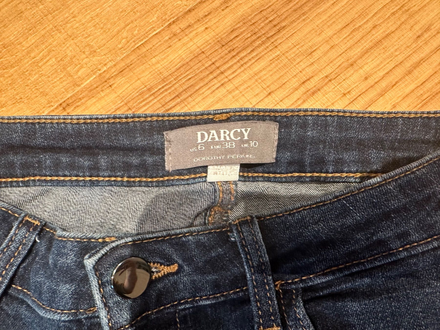 Dorothy Perkins Jeans: Jeans mit Stick – Usato da Adlikon venduto da Chbu84 2