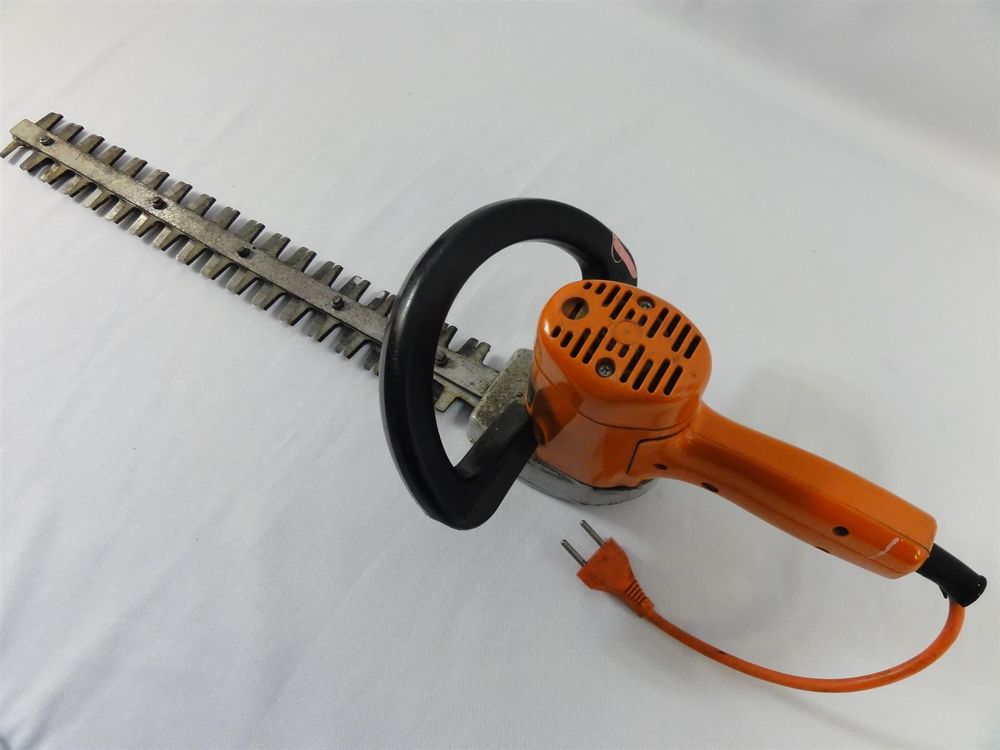 Heckenschere BLACK & DECKER DNJ 452 G Kaufen auf Ricardo