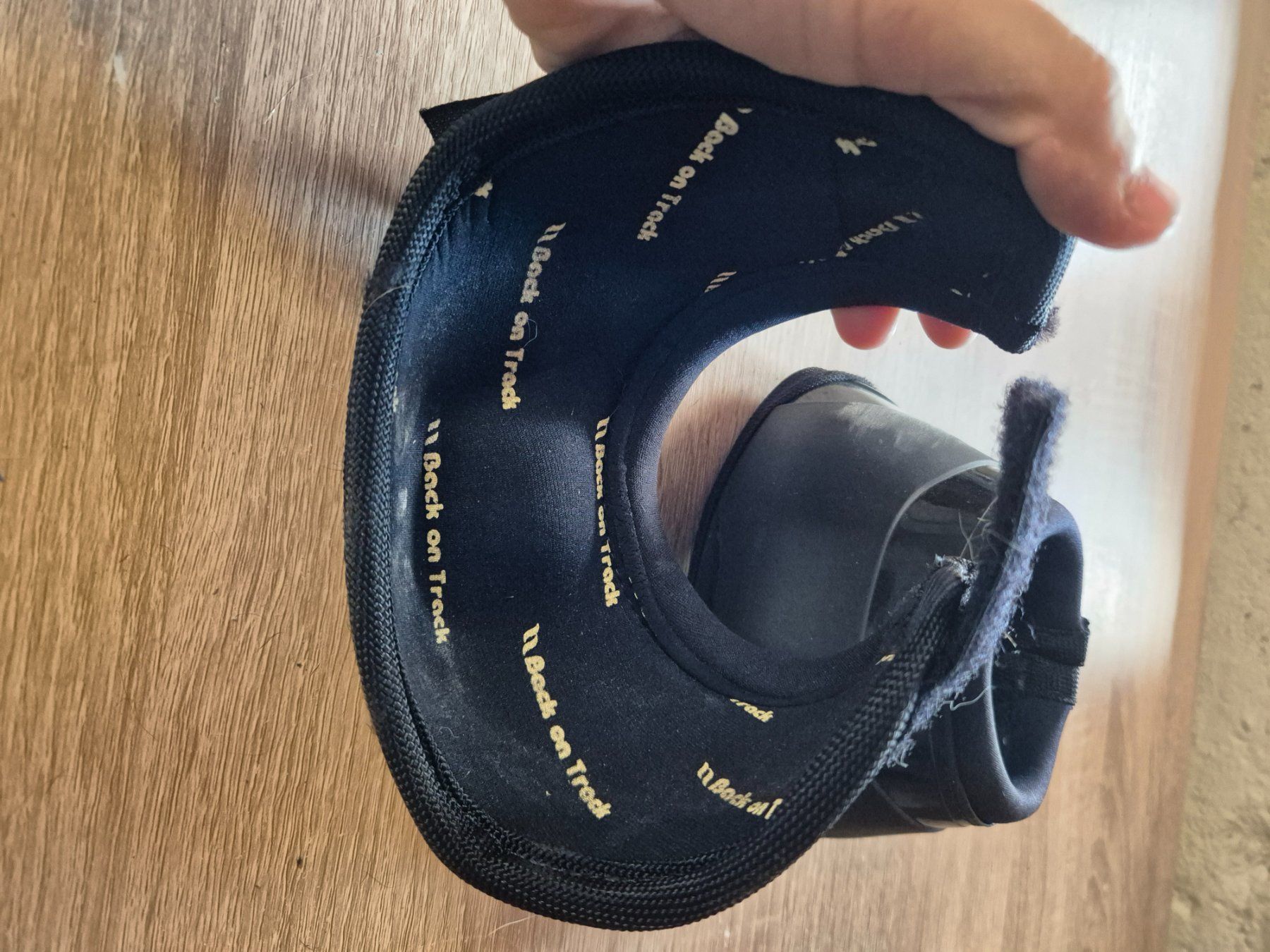 Stinchiere & Fasciature: Hufglocken Back on Track L – Usato da Meggen venduto da Orrinka20 2