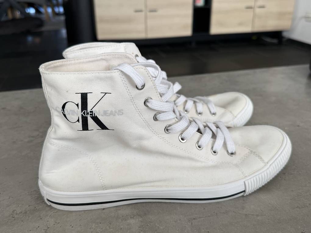 Chaussures femmes: Calvin Klein Sneaker – D'occasion à Hagenbuch ZH par Bimbolino93